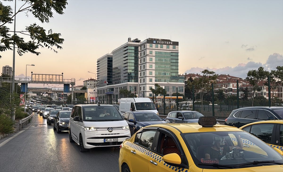 Avrasya Tüneli'nde yoğunluk dolayısıyla kontrollü geçiş