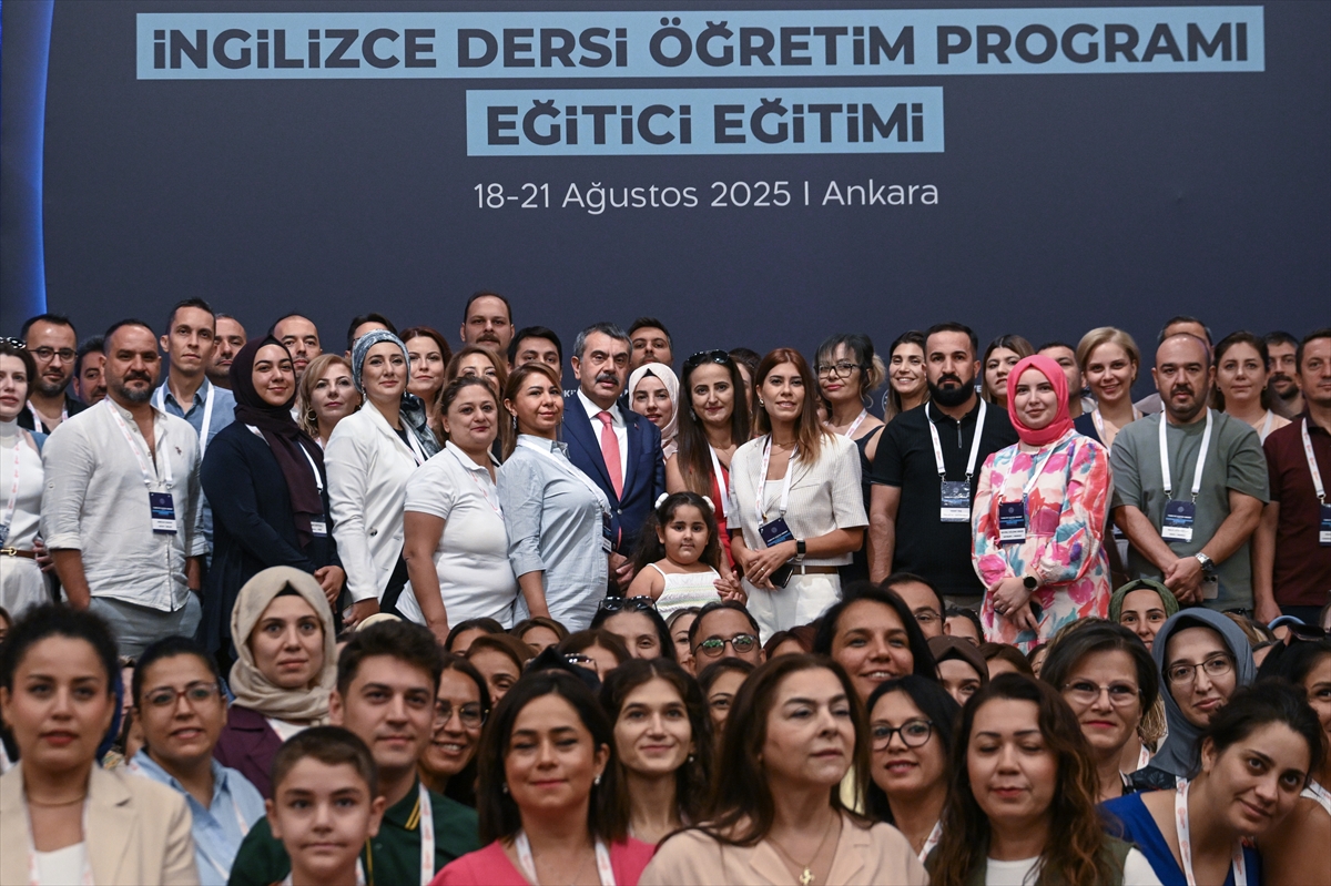 Bakan Tekin, “İngilizce Dersi Öğretim Programı Eğitici Eğitimi” programında konuştu: