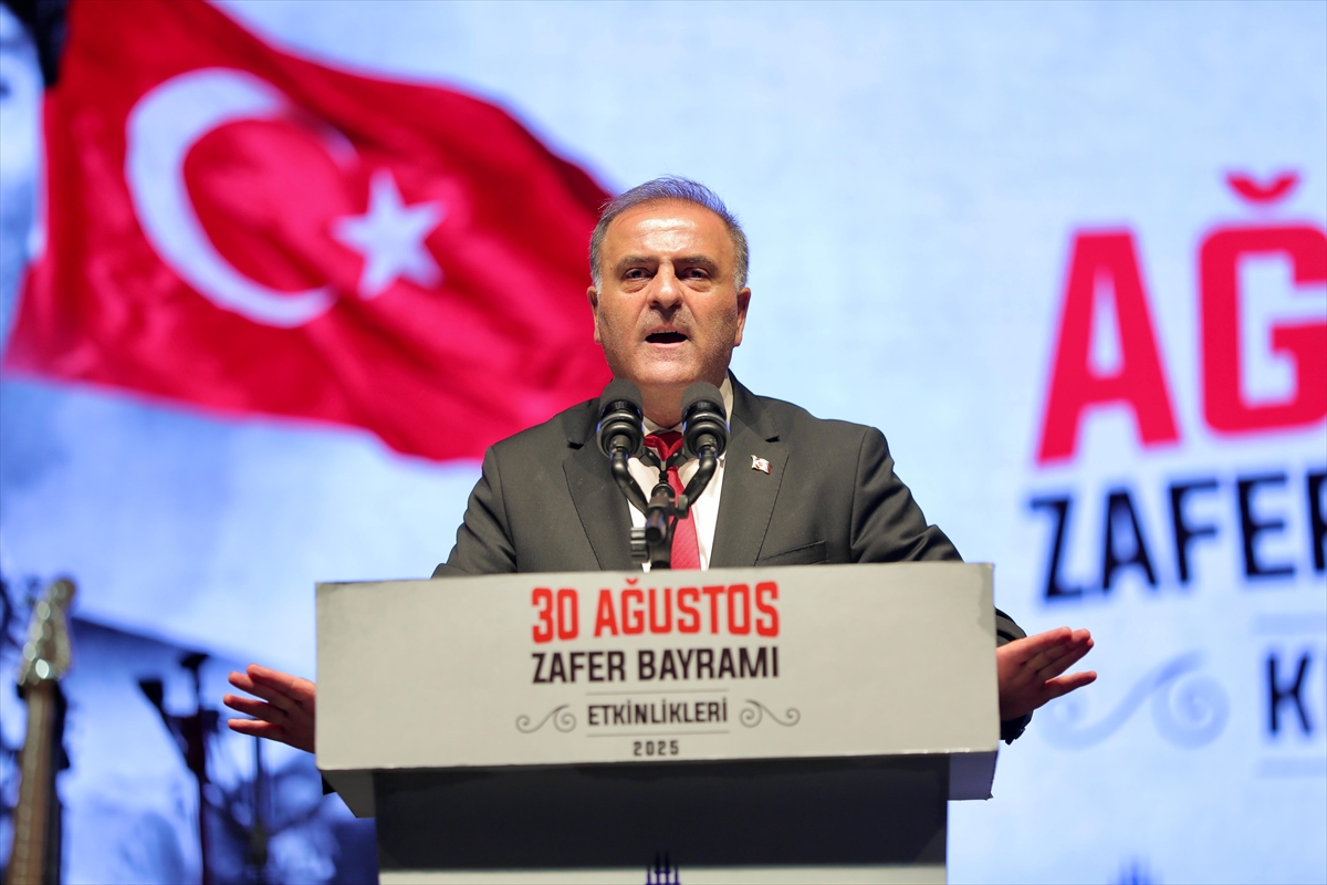 Bakırköy'de 30 Ağustos Zaferi'nin 103. yıl dönümü coşkuyla kutlandı