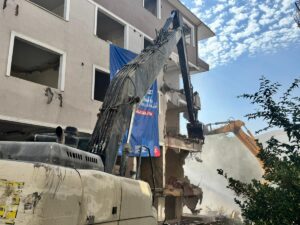 İSTANBUL (AA) – Bakırköy'de kentsel dönüşüm çalışmaları kapsamında "yüksek riskli"