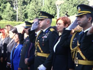 BAKÜ (AA) – Azerbaycan'ın başkenti Bakü'deki Türk Şehitliği'nde 30 Ağustos