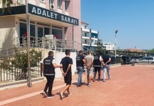 BALIKESİR (AA) – Balıkesir'in Ayvalık ilçesinde uyuşturucu operasyonunda yakalanan 3