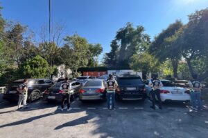 İSTANBUL (AA) – Bayrampaşa'da konvoy yaparak trafiği tehlikeye düşüren 9