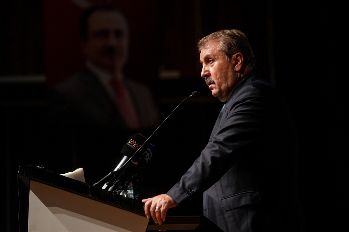 BBP Genel Başkanı Destici, Kartal İlçe Olağan Kongresi'nde konuştu: