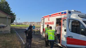 BİNGÖL (AA) – Bingöl'ün Genç ilçesinde 4 kişi gıda zehirlenmesi