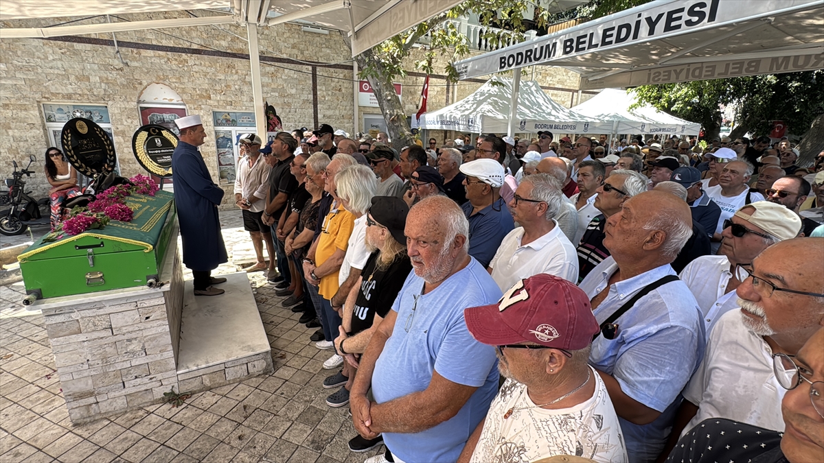 Bodrum'da hayatını kaybeden müzisyen Selçuk Alagöz için cenaze töreni düzenlendi