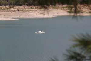 BURDUR (AA) – Eğitim uçuşu sırasında Burdur'daki Karacaören Barajı'nda kaza