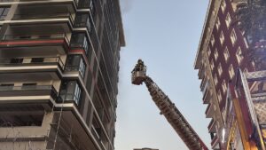 BURSA (AA) – Bursa'nın Yıldırım ilçesinde yapımı devam eden 13