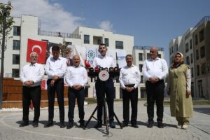 - "Deprem bölgesinin her karışında devlet çalışmıştır, millet kazanmıştır, başarısız