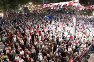 - "27 Avrupa Birliği ülkesinde toplamı 13 milyon işsiz var.