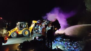 ÇORUM (AA) – Çorum'un Sungurlu ilçesinde atık plastik yüklü tırda