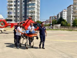 DİYARBAKIR (AA) – Diyarbakır'ın Çüngüş ilçesinde uyluk kemiği kırılan hasta,