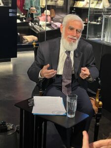 - Hazreti Muhammed'in doğumunun yıl dönümü vesilesiyle düzenlenen "Dost-İslam'a Hizmet