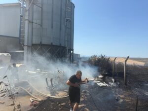 EDİRNE (AA) – Edirne'nin İpsala ilçesinde çıkan anız yangını çeltik