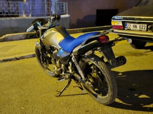 EDİRNE (AA) – Edirne'de polisten kaçan motosiklet sürücüsüne 55 bin