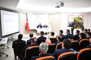 ERZURUM (AA) – Erzurum'da kırsal alandaki çoban köpeklerinin mikroçip takılarak