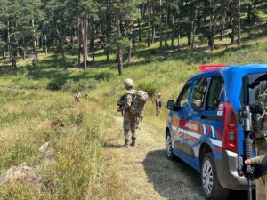 ERZURUM (AA) – Erzurum'da ormanlık alanda mangal yakan 11 kişiye