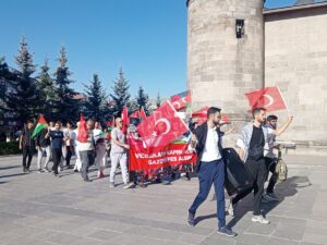 ERZURUM (AA) – Erzurum'da hekimler ve sağlık çalışanları, İsrail'in Gazze'ye
