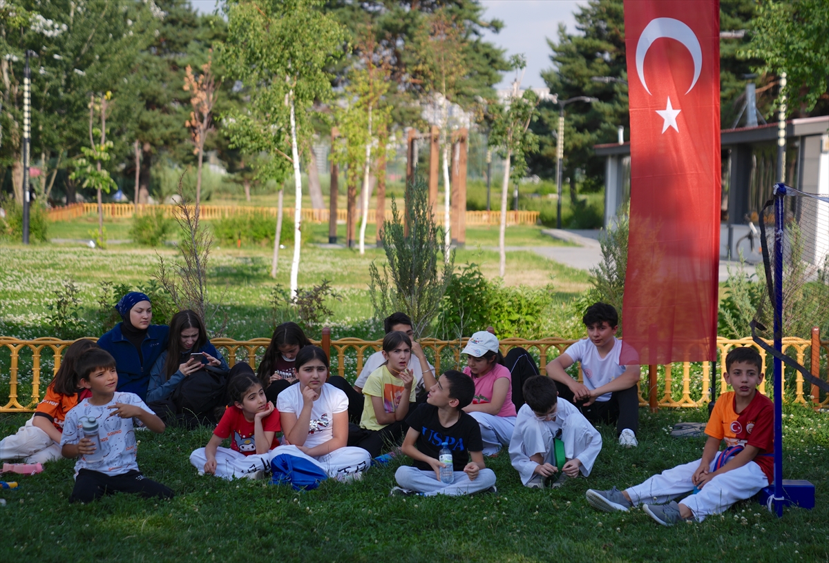 Erzurum'da yaklaşık 5 bin gencin faydalanabileceği “Çadır Gençlik Merkezi” açıldı