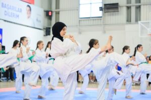 İSTANBUL (AA) – Esenler Belediyesi, çocukların bedensel ve ruhsal gelişimlerini