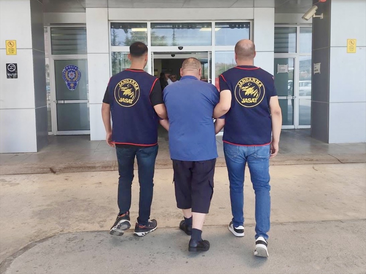 Eskişehir'de 25 yıl 10 ay kesinleşmiş hapis cezası bulunan firari hükümlü yakalandı
