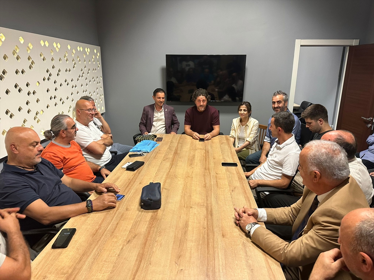 Fatih Tekke, TSYD Trabzon Şubesi'ni ziyaret etti