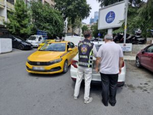 - Araç trafikten men edildi