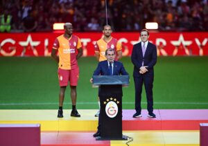 İSTANBUL (AA) – Galatasaray, yeni transferleri Victor Osimhen ile Leroy