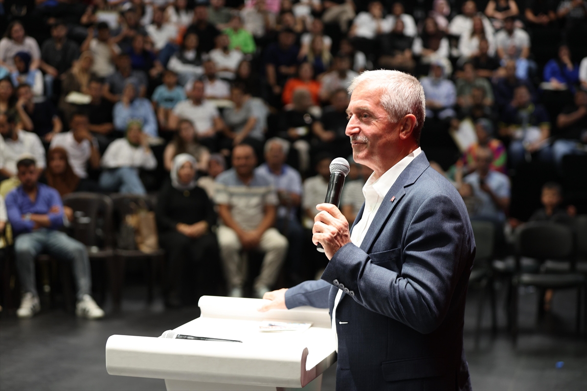 Gaziantep'te Evlilik Okulu Projesi'ni tamamlayan 481 çift sertifikalarını aldı