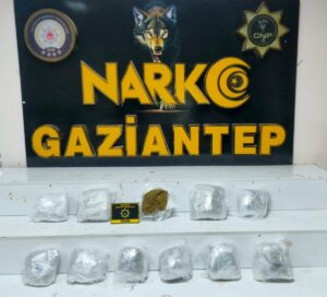 GAZİANTEP (AA) – Gaziantep'te bir otomobilde yapılan aramada 5 kilo