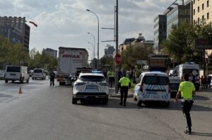 GAZİANTEP (AA) – Gaziantep'te tırın özel halk otobüsüne çarpması sonucu