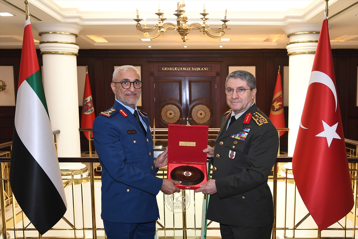 Genelkurmay Başkanı Orgeneral Bayraktaroğlu, BAE'li mevkidaşı Korgeneral Al Mazrouei'yi ağırladı