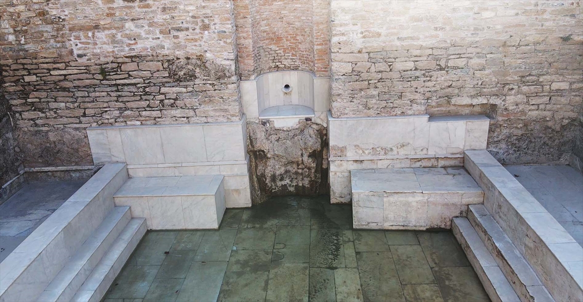 “Gladyatörler kenti” Stratonikeia'nın Roma hamamında 1900 yıl sonra su aktı
