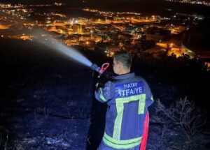 HATAY (AA) – Hatay'ın merkez Antakya ilçesinde çıkan orman yangını