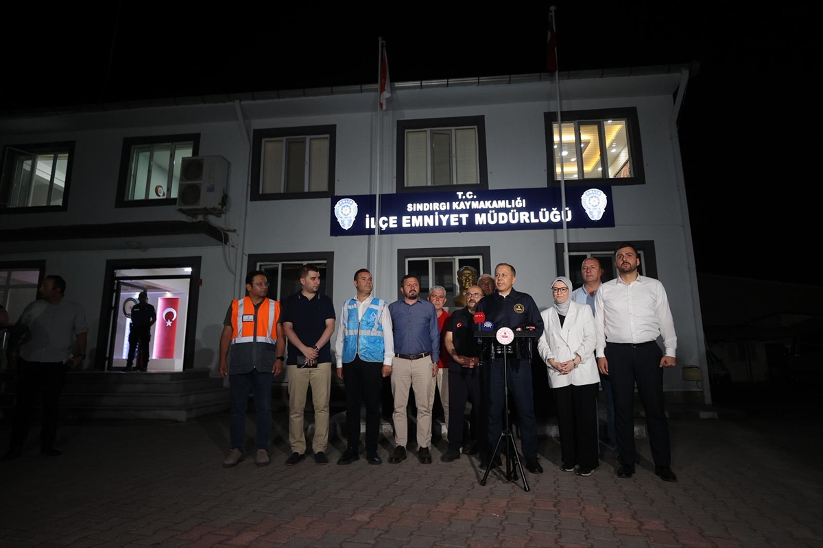 AFAD'dan Balıkesir'de meydana gelen 6,1 büyüklüğündeki depreme ilişkin açıklama: