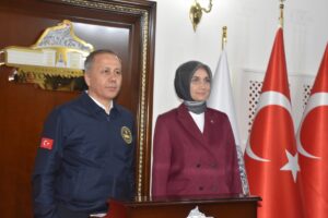 AFYONKARAHİSAR (AA) – İçişleri Bakanı Ali Yerlikaya, Afyonkarahisar Valisi Kübra