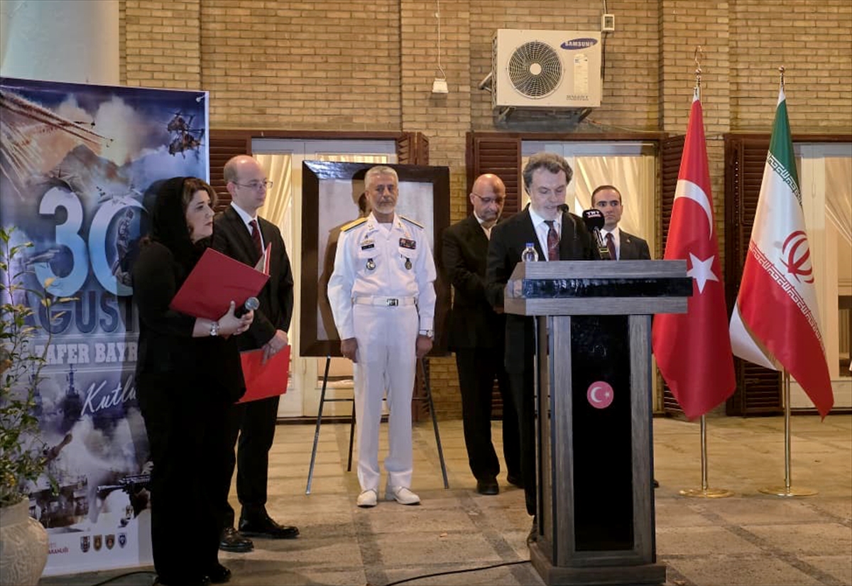 İran'da, 30 Ağustos Zafer Bayramı resepsiyonu düzenlendi