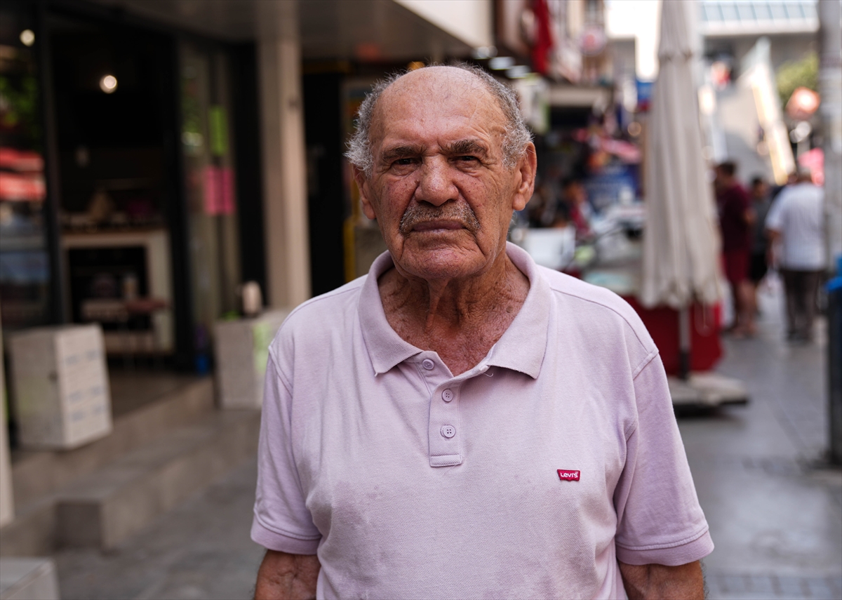 İzmirliler su kesintisine karşı depo ve kovalarla tedbir aldı