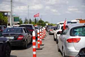 EDİRNE (AA) – Yıllık izinlerini memleketlerinde geçiren gurbetçilerin, yaşadıkları ülkelere