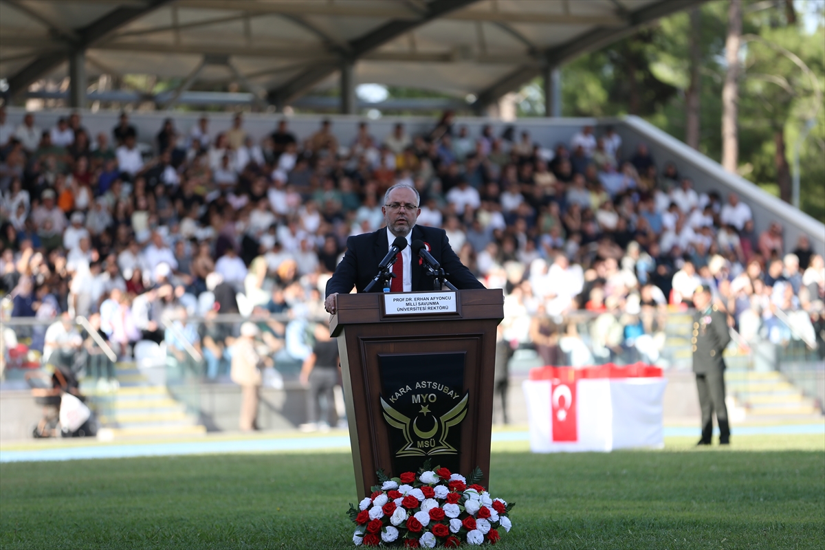 Kara Astsubay Meslek Yüksekokulunda diploma ve sancak devir teslim töreni yapıldı
