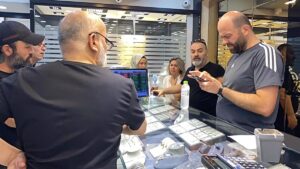 KARABÜK (AA) – Karabük'te boncuk atan tabancayla kuyumcuyu soyma girişiminde