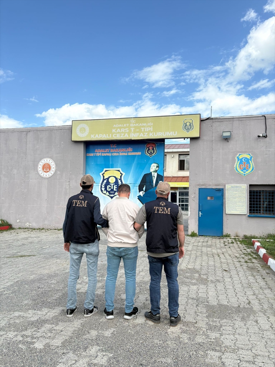 Kars'ta darbe girişimi gecesinde tankla dışarı çıkan firari FETÖ hükümlüsü yakalandı