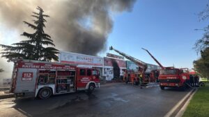 KAYSERİ (AA) – Kayseri Organize Sanayi Bölgesi'nde (OSB) hırdavat malzemeleri