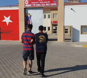 KIRŞEHİR (AA) – Kırşehir'de, Açık Ceza İnfaz Kurumu'ndan firar eden