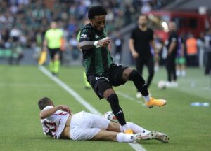 - Kocaelispor: 0 - Samsunspor: 0 (İlk yarı)