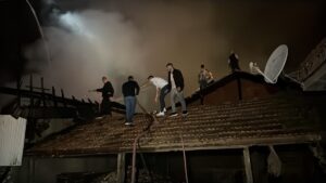 KÜTAHYA (AA) – Kütahya'nın Tavşanlı ilçesinde, bir köyde çıkan yangında