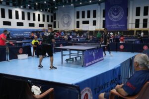 SAMSUN (AA) – Masa tenisinde, Veteranlar Türkiye Şampiyonası Samsun'da başladı.