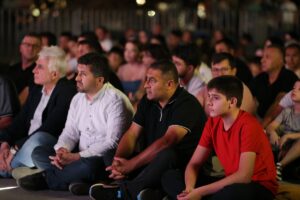 NİĞDE (AA) – Niğde Belediyesi tarafından düzenlenen "Minderli Sinema Günleri"