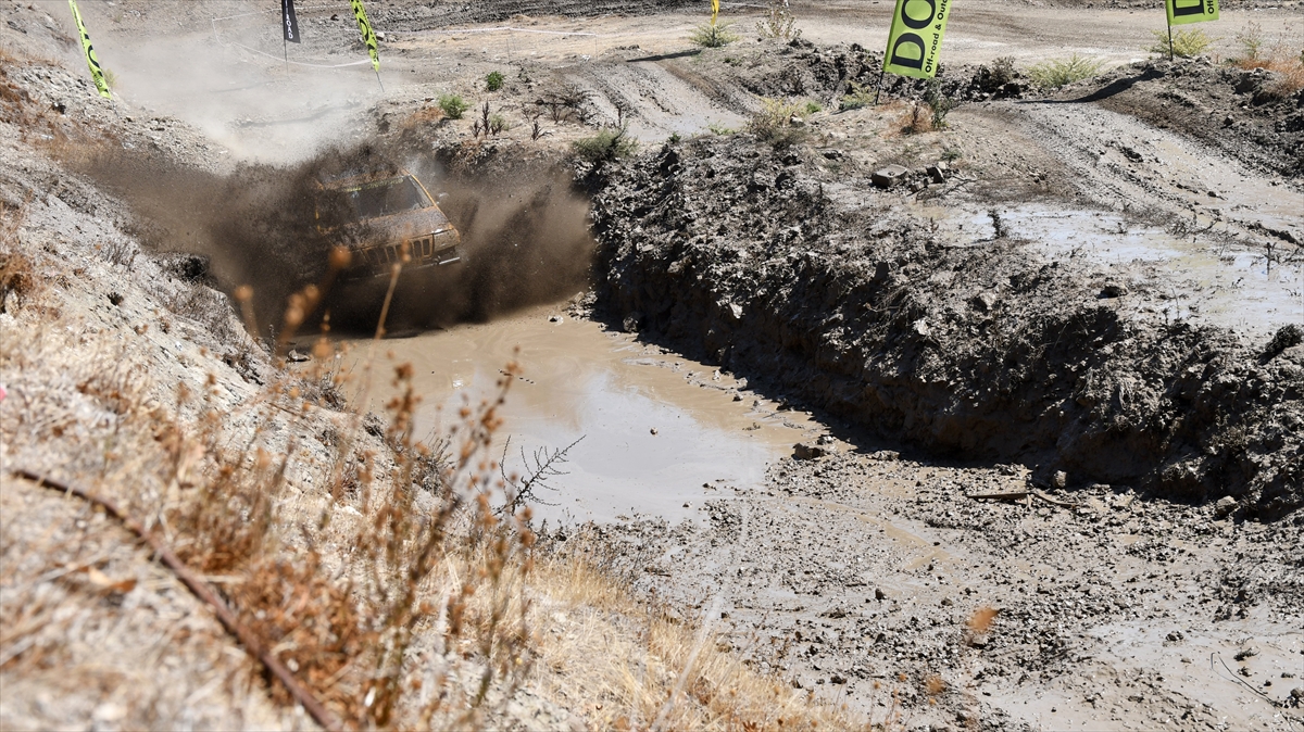 Off-road tutkunları, Düzce'deki şenlikte buluştu