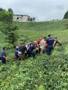 RİZE (AA) – Rize'nin Ardeşen ilçesinde üzerine çay taşımakta kullanılan